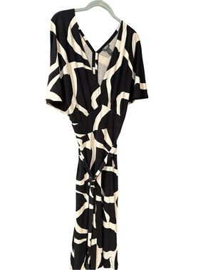 Kenneth Cole Reaction Black and Cream Patterned Midi Dress